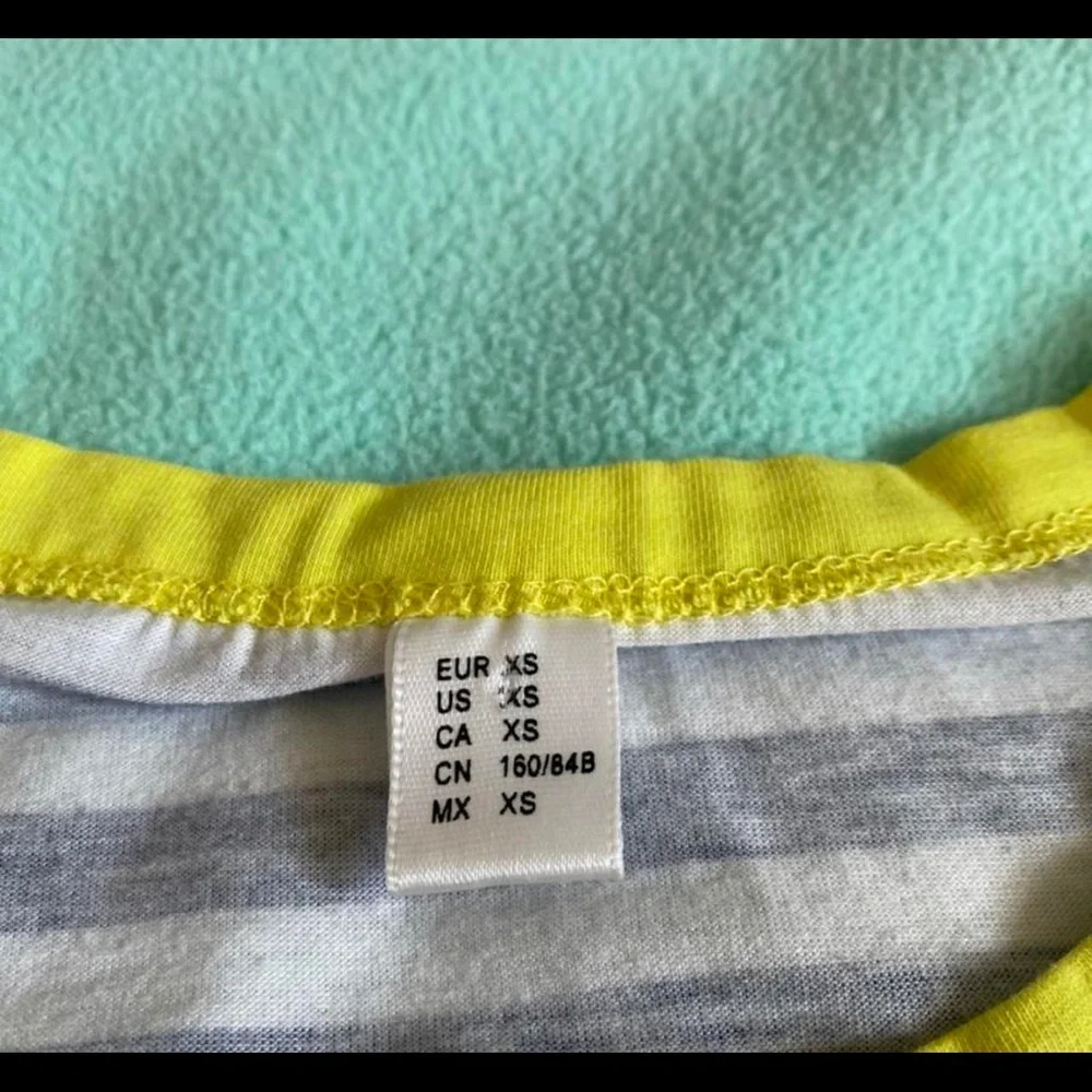 Color Block Striped T-Shirt - Picture 3 of 3